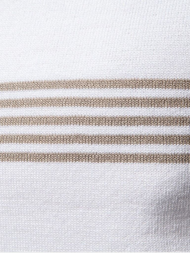 Polo slim fit uomo con collo a zip e righe, perfetta per look casual elegante estivo.
