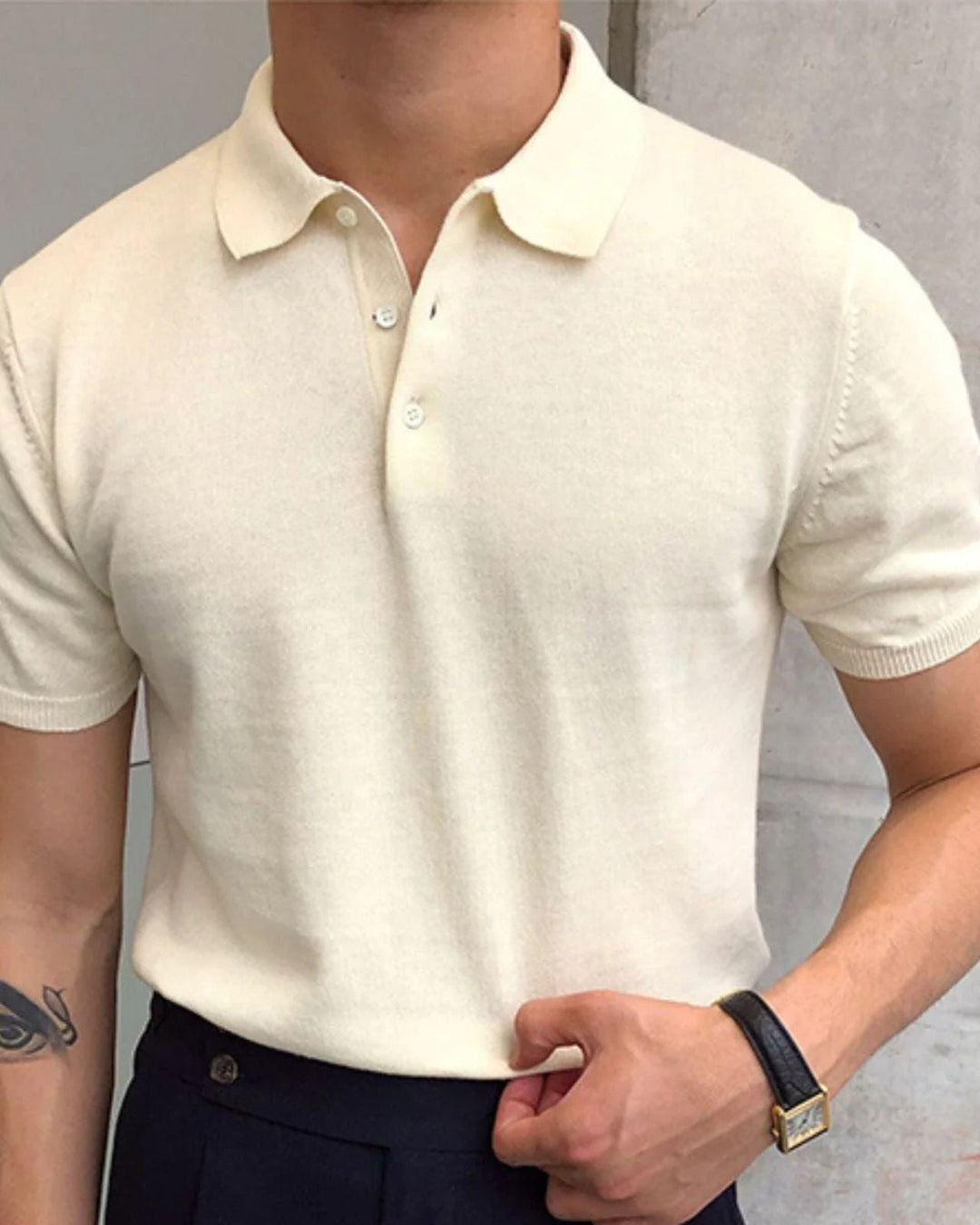 Polo uomo versatile, elegante e slim fit, adatta a diversi outfit e occasioni, moda primavera.