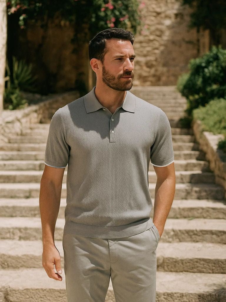 Abbigliamento uomo: polo con motivo chevron e taglio classico, maniche corte.