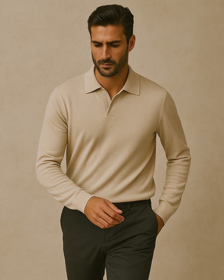 Polo uomo maniche lunghe con colletto classico, look raffinato. Un capo versatile per la moda maschile.