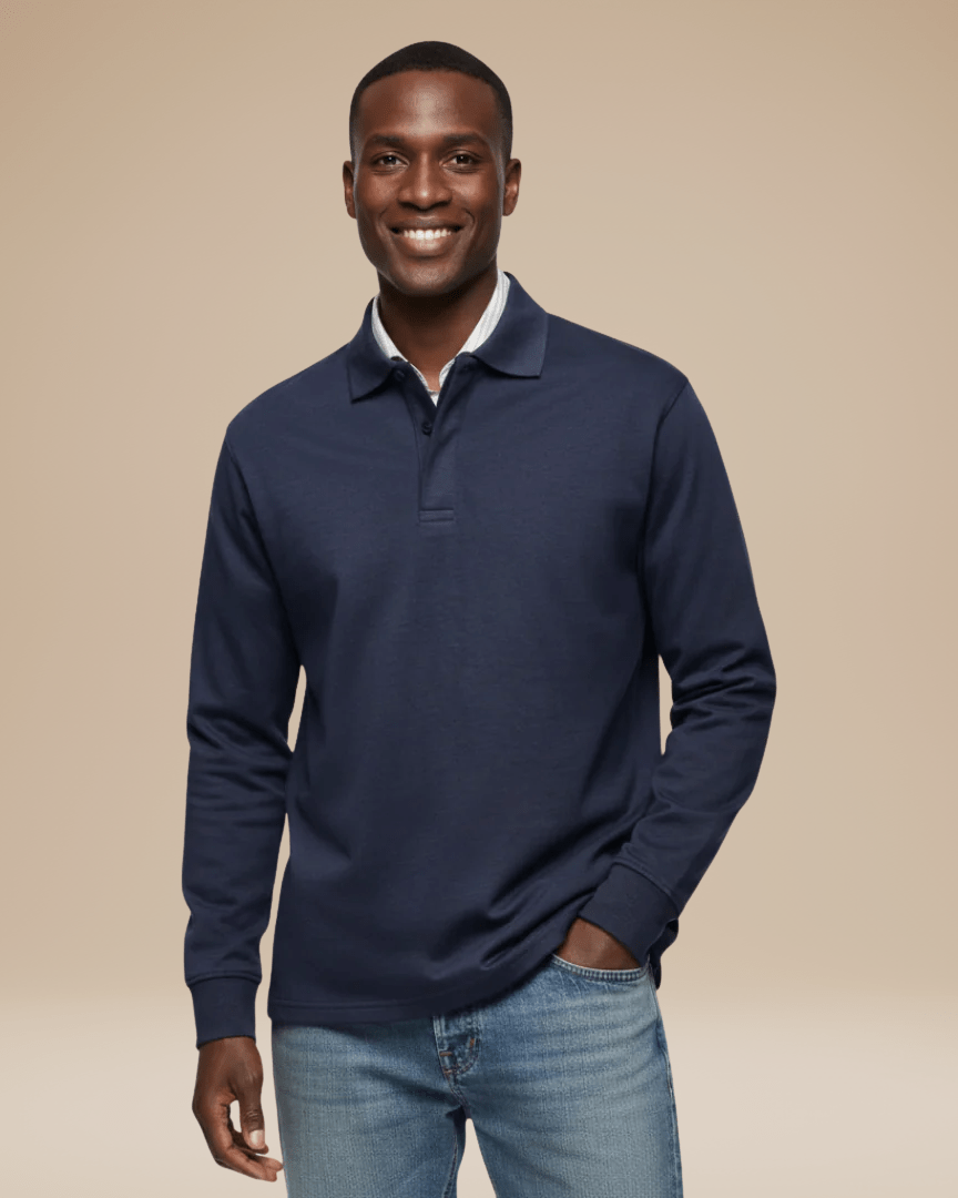 Versatile polo uomo a maniche lunghe bianca, capo essenziale per ogni guardaroba.