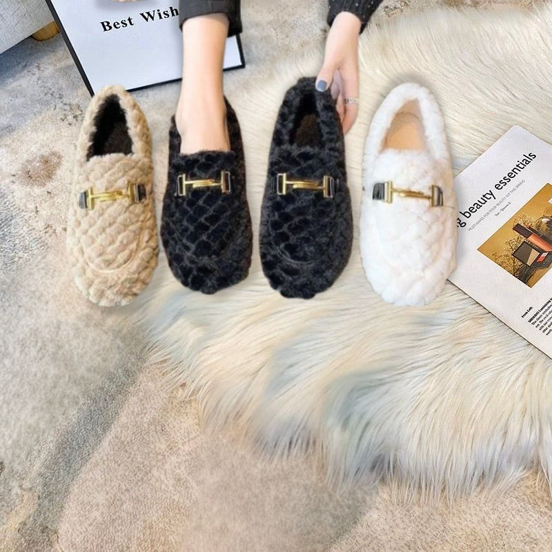 Mocassini donna caldi e morbidi, perfetti per l'autunno-inverno. Comfort e stile casual.