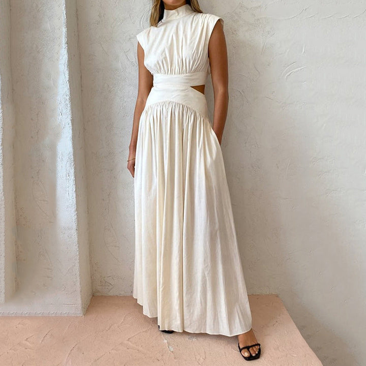 Abito maxi plissettato donna elegante collo alto, linea fluida, perfetto per serate speciali e cerimonie.