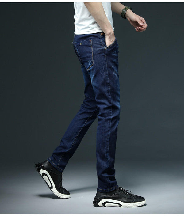 Jeans dritti classici uomo, chiusura a bottoni, stile casual intramontabile per ogni look di moda uomo.