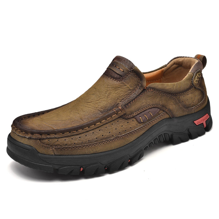Scarpe da uomo slip-on nere, versatili per il quotidiano, suola antiscivolo per massima sicurezza.