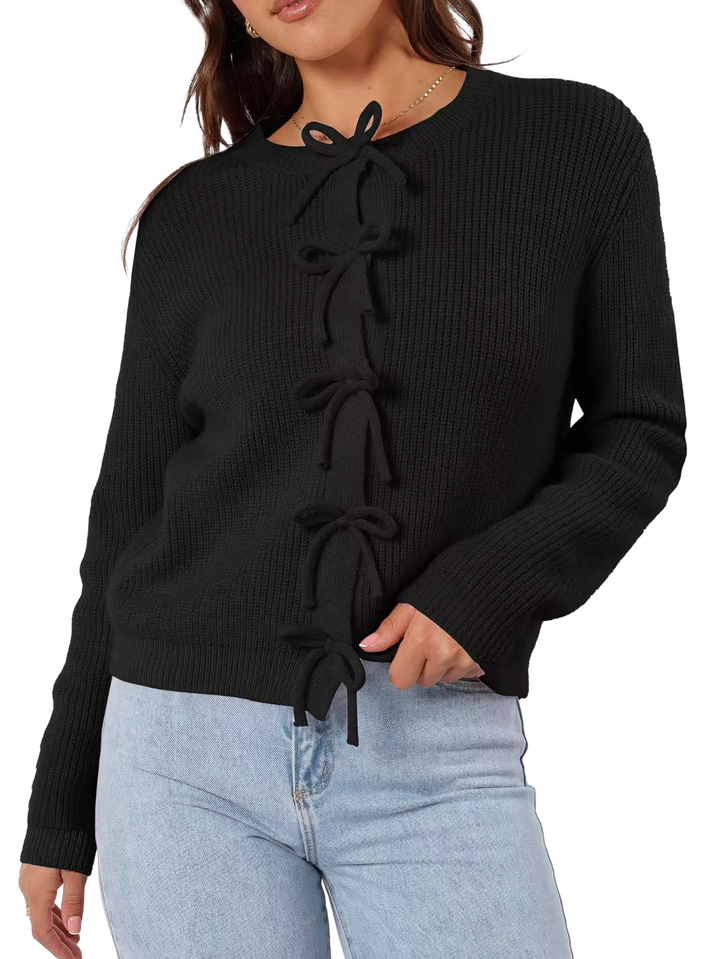 Cardigan donna a laccetti, nero, ideale per sovrapposizione autunnale, un capo elegante e casual.