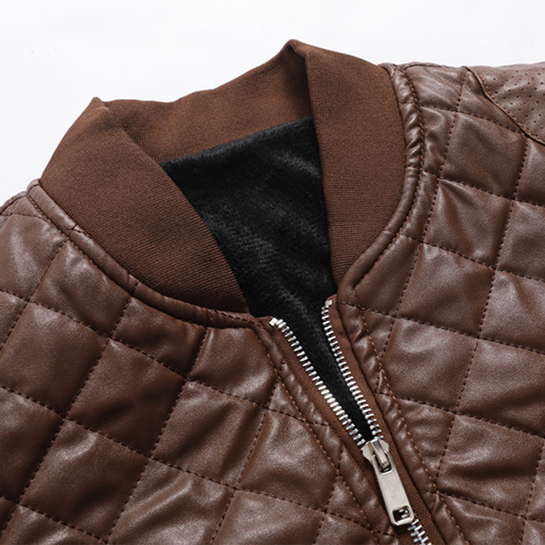 Giubbotto uomo bomber trapuntato, moda casual, ideale per un look moderno e caldo.