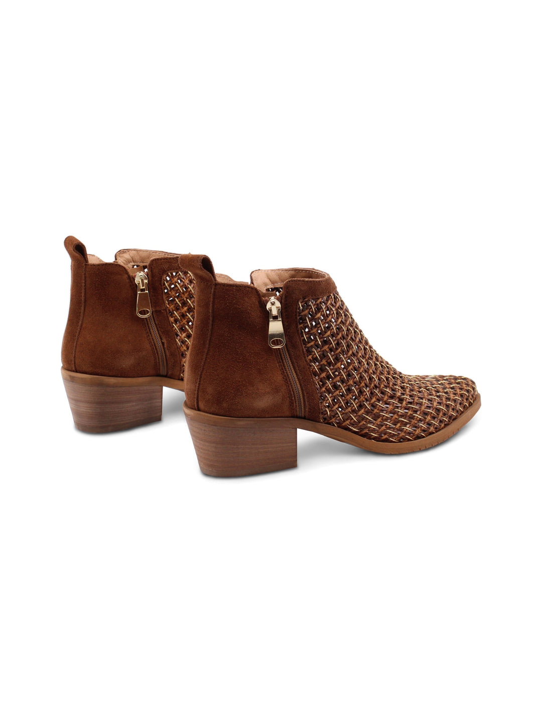 Stivaletti donna texani marroni, tacco 5 cm. Intreccio decorativo per eleganza casual autunnale.