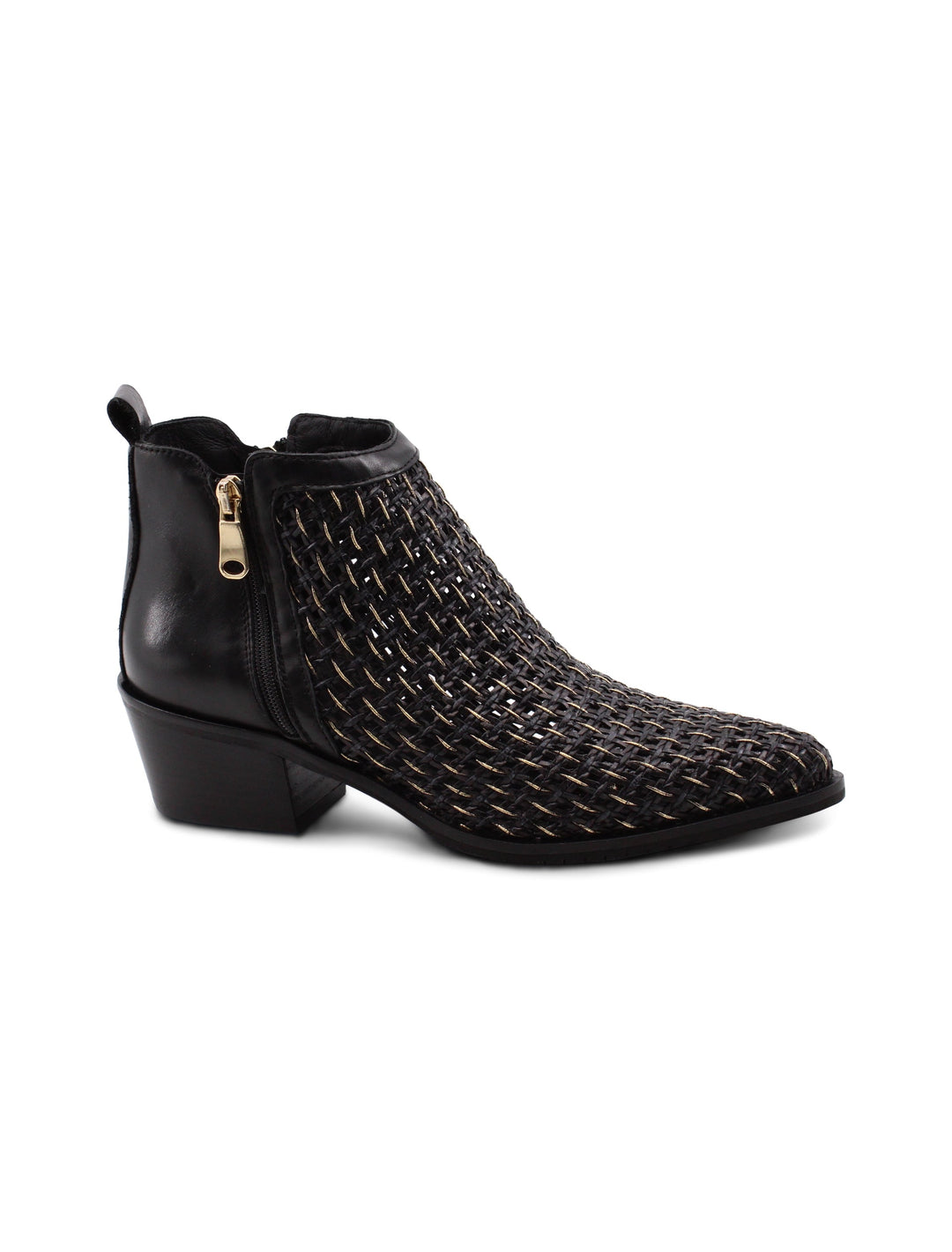 Stivaletti donna neri stile western con dettagli intrecciati e tacco 5 cm, perfetti per la moda autunno inverno.