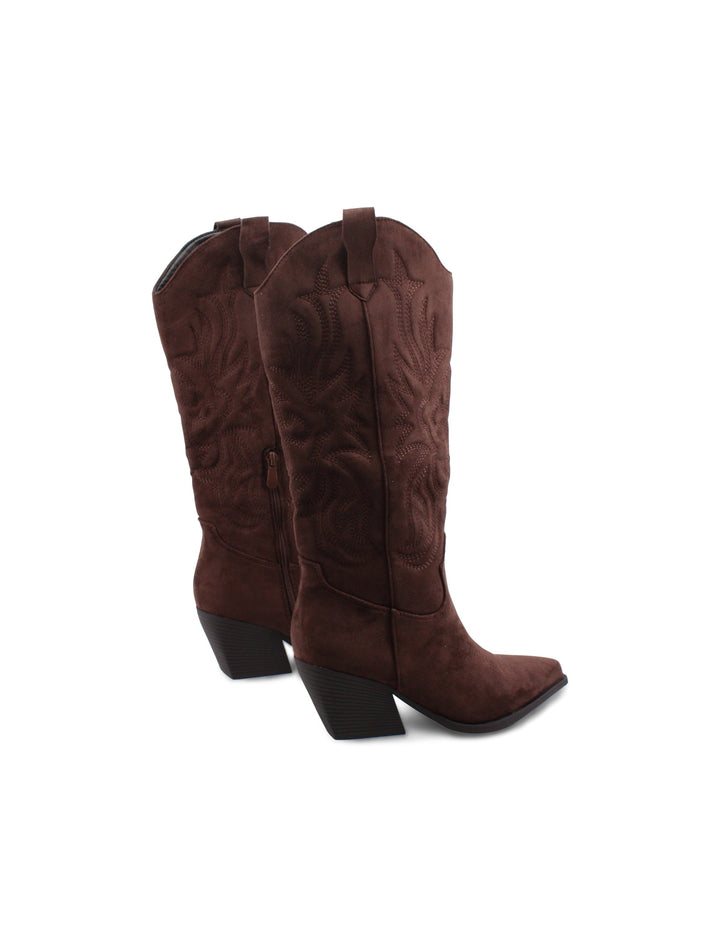 Stivali donna texani marroni scamosciati con ricami. Tacco 6,5 cm. Ideali per look western chic.