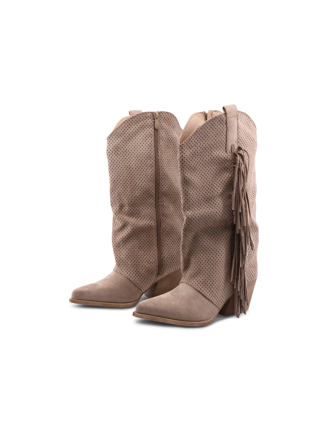 Dettaglio stivali texani donna marrone chiaro, frange laterali e tacco cubano 7 cm per stile western.