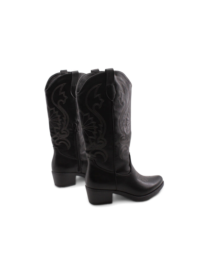 Stivali donna neri in stile texano con raffinati ricami e tacco medio per un outfit trendy e comodo.