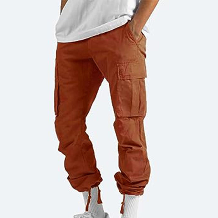 Stile e resistenza: pantaloni cargo tattici da uomo, perfetti per esplorare o per il comfort quotidiano.