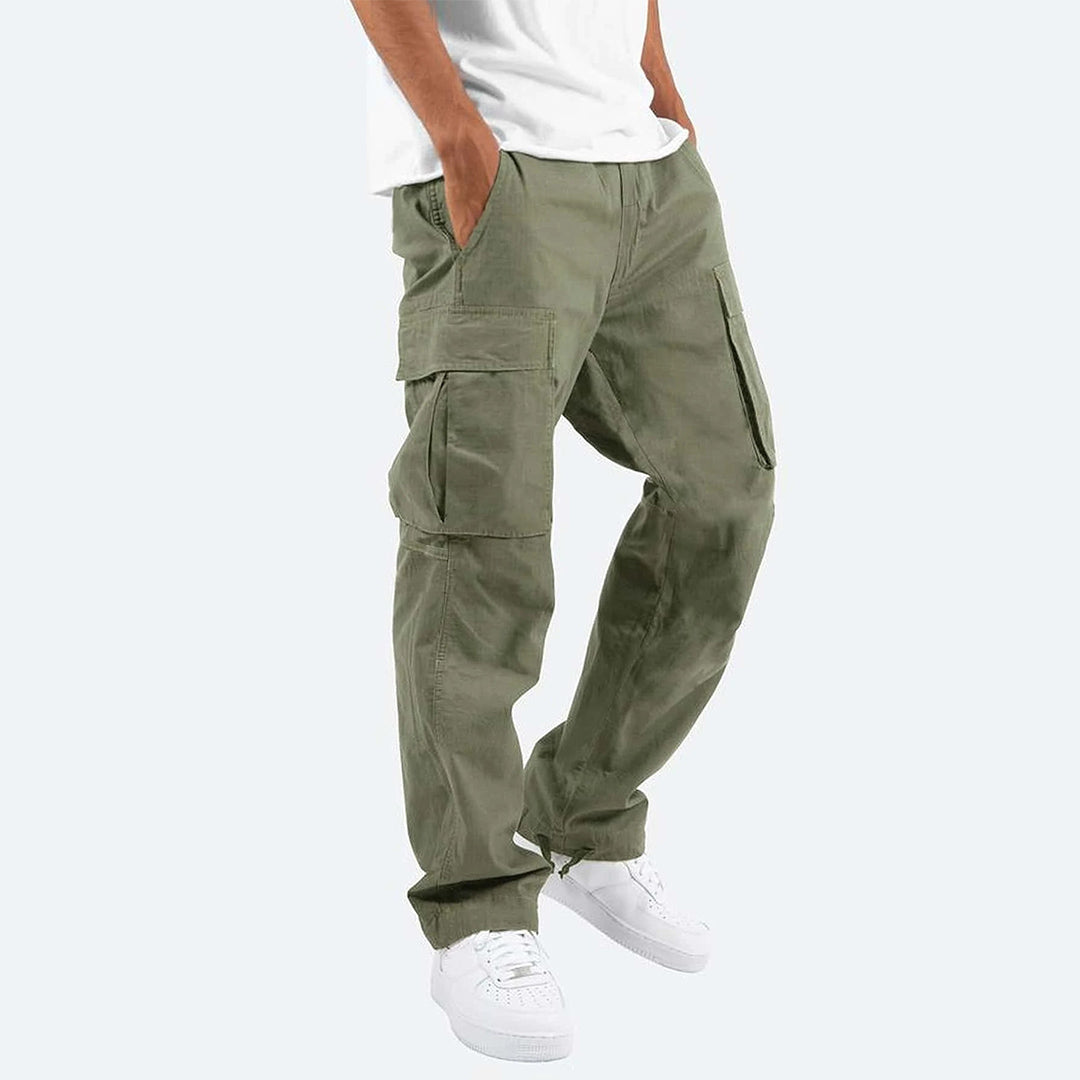 Pantaloni uomo versatili, cargo tattici, per un look casual resistente, perfetti per ogni attività.