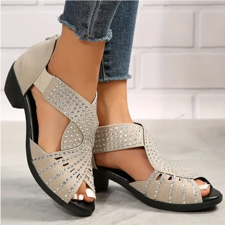 Sandali donna estivi borgogna con tacco basso, ideali per comfort casual e supporto plantare.