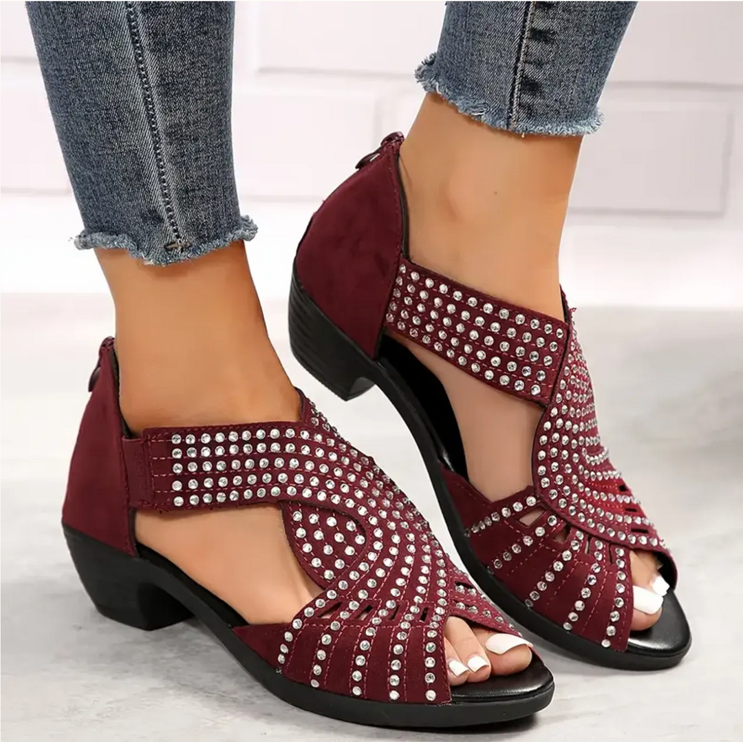 Scarpe estive donna: sandali neri traspiranti con tacco basso e supporto plantare, con cerniera.