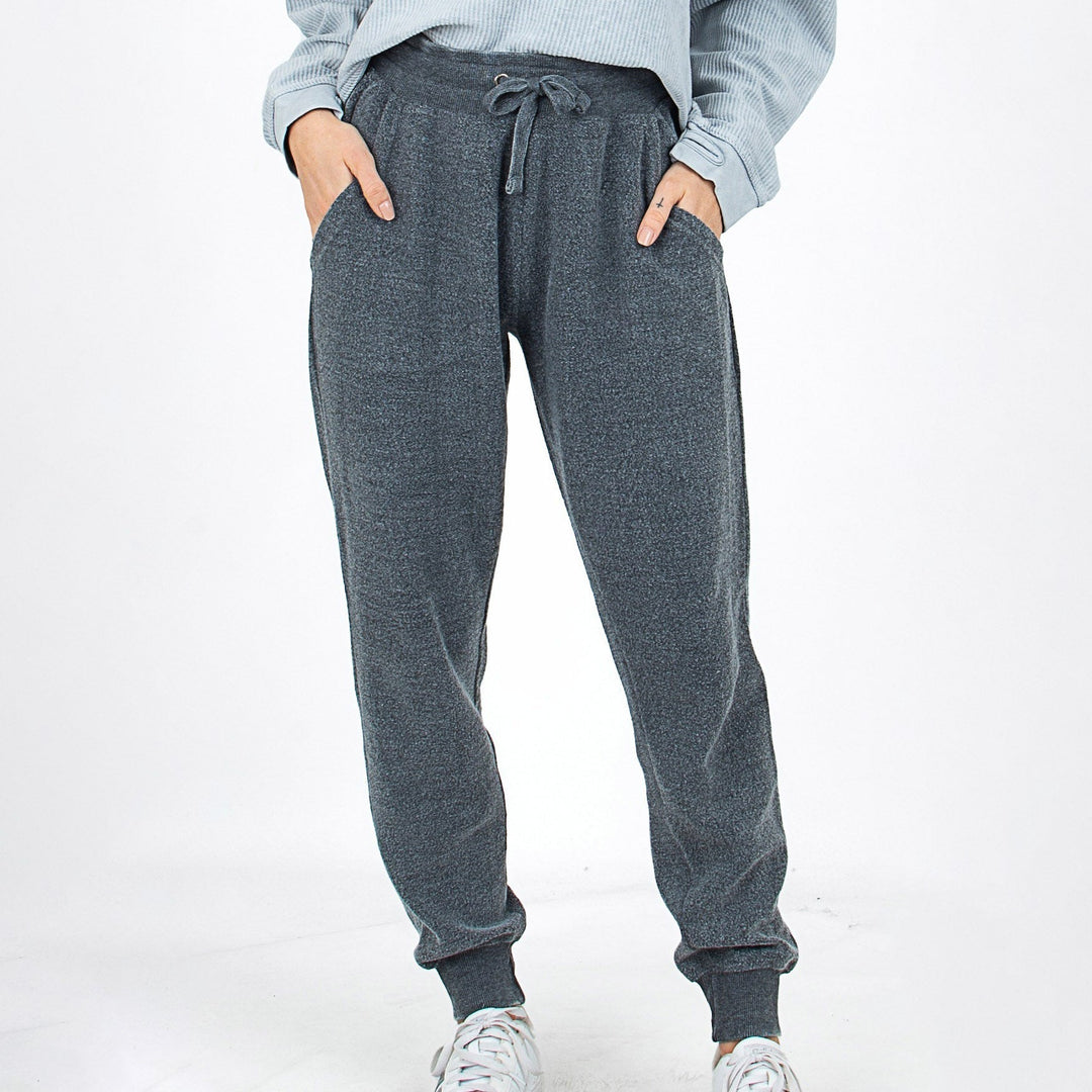 Jogger donna comodi con vita elastica, perfetti per tempo libero e relax quotidiano.