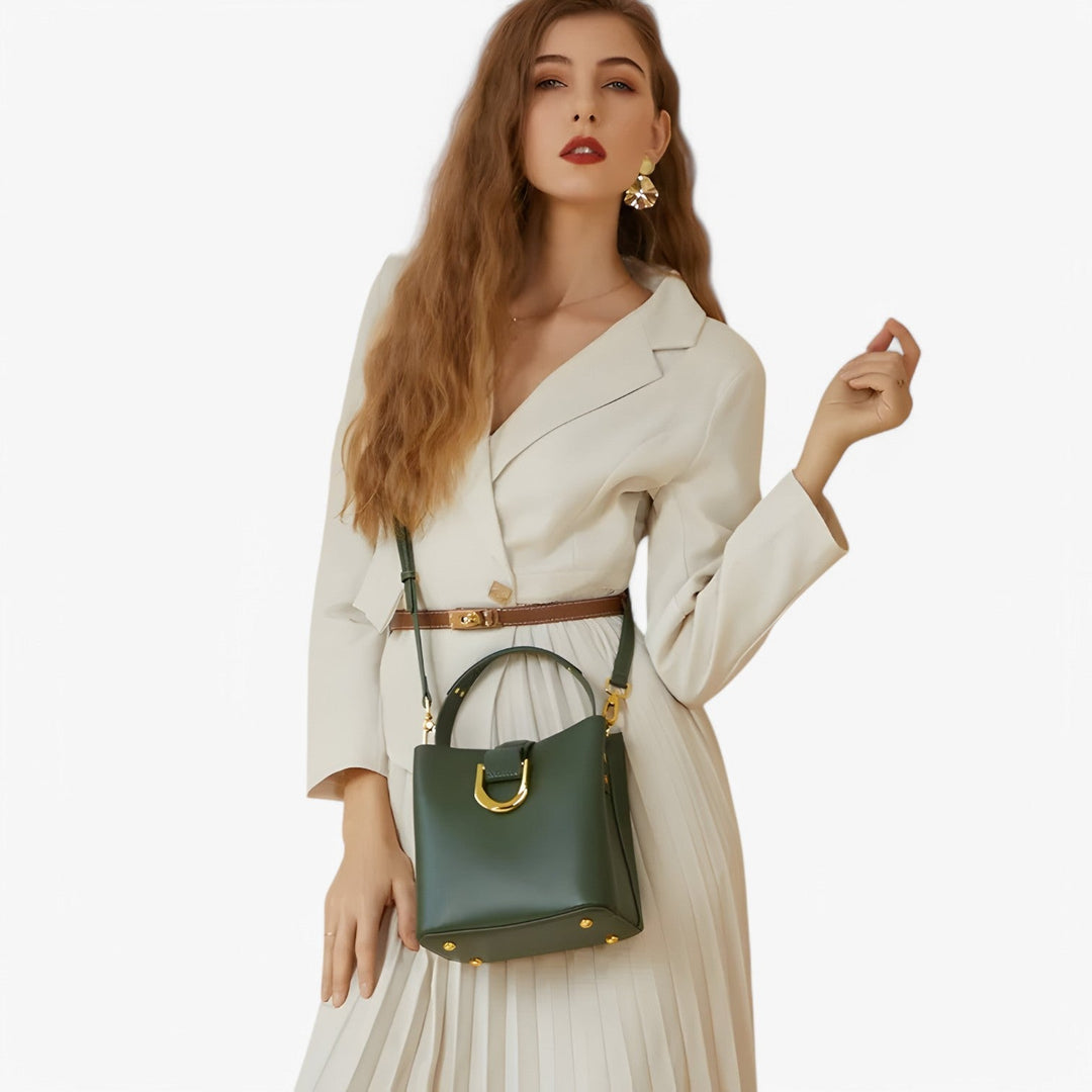Borsa a secchiello da donna, essenziale e compatta, perfetta per le tue esigenze quotidiane.