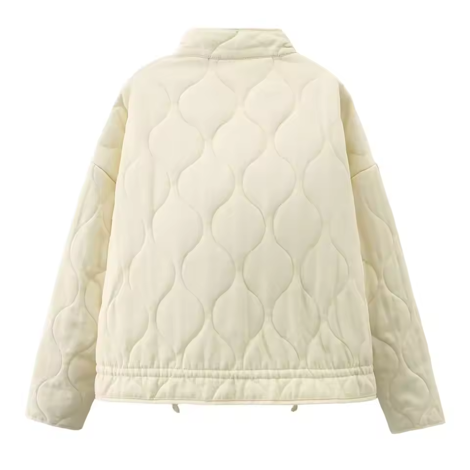 Giacca donna elegante con tasche, perfetta per ogni giorno e stile casual o formale.