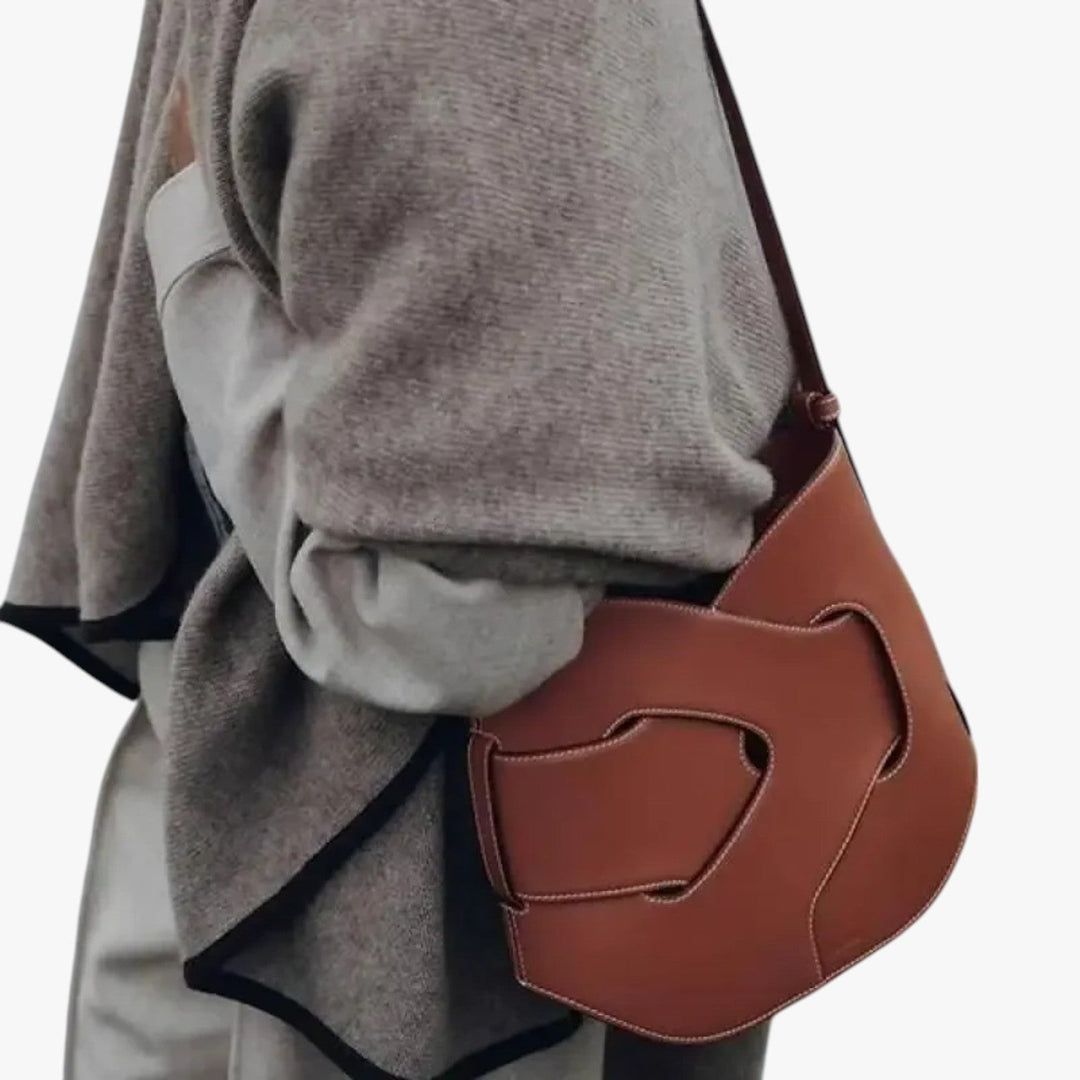 Borsa a spalla donna bordeaux scuro intrecciata, accessorio moda elegante per ogni occasione, sintetica.