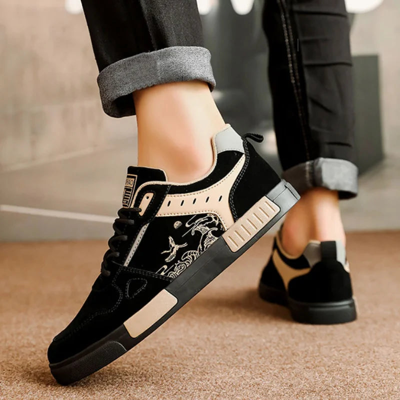 Scarpe uomo sportive e confortevoli con suola imbottita, ideali per l'uso quotidiano e lo stile casual.
