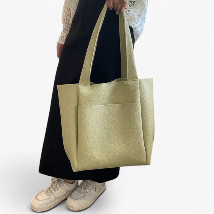 Borsa tote donna pratica e capiente per viaggi. Design elegante, perfetta per il quotidiano e le tue avventure.