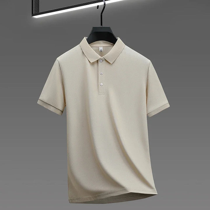 Polo uomo sportiva maniche corte, fit atletico. Ideale per performance e attività fisica con comfort traspirante.