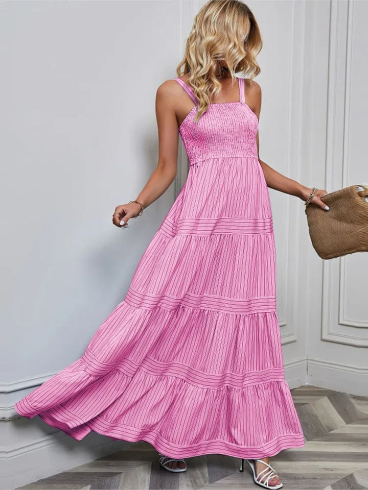 Maxi abito estivo donna versatile, con spalline sottili. Un capo irrinunciabile per la moda primavera estate.