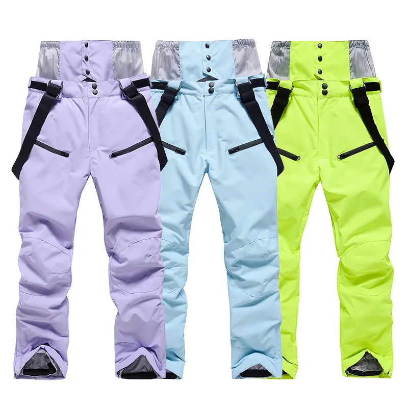 Pantaloni outdoor unisex per escursioni neve e sci, resistenti alle intemperie invernali. [[lstfy-media:11]]