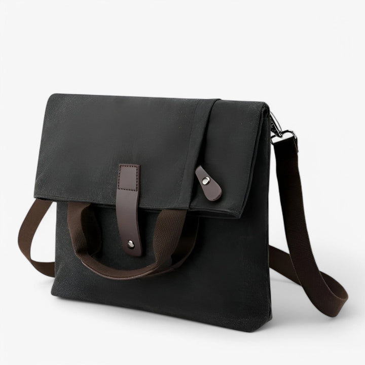 Borsa messenger uomo ampia e resistente, con diverse tasche per organizzare gli effetti personali.