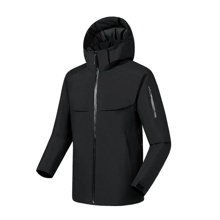 Giacca casual uomo con cappuccio, antivento e impermeabile, un must per la moda e il comfort quotidiano.