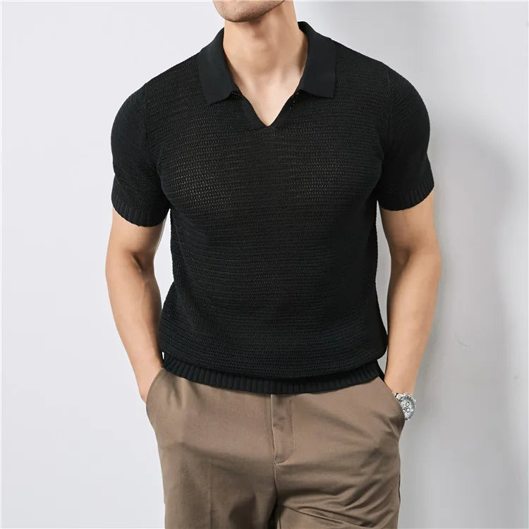 Polo da uomo estiva, scollo a V, manica corta. Perfetta per un look casual raffinato e alla moda.