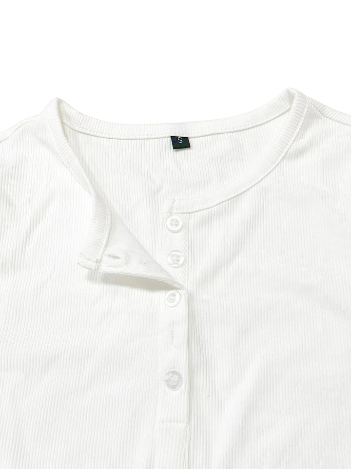 Comoda T-shirt Henley a coste donna, maniche lunghe. Ideale per look casual autunnale/primaverile.