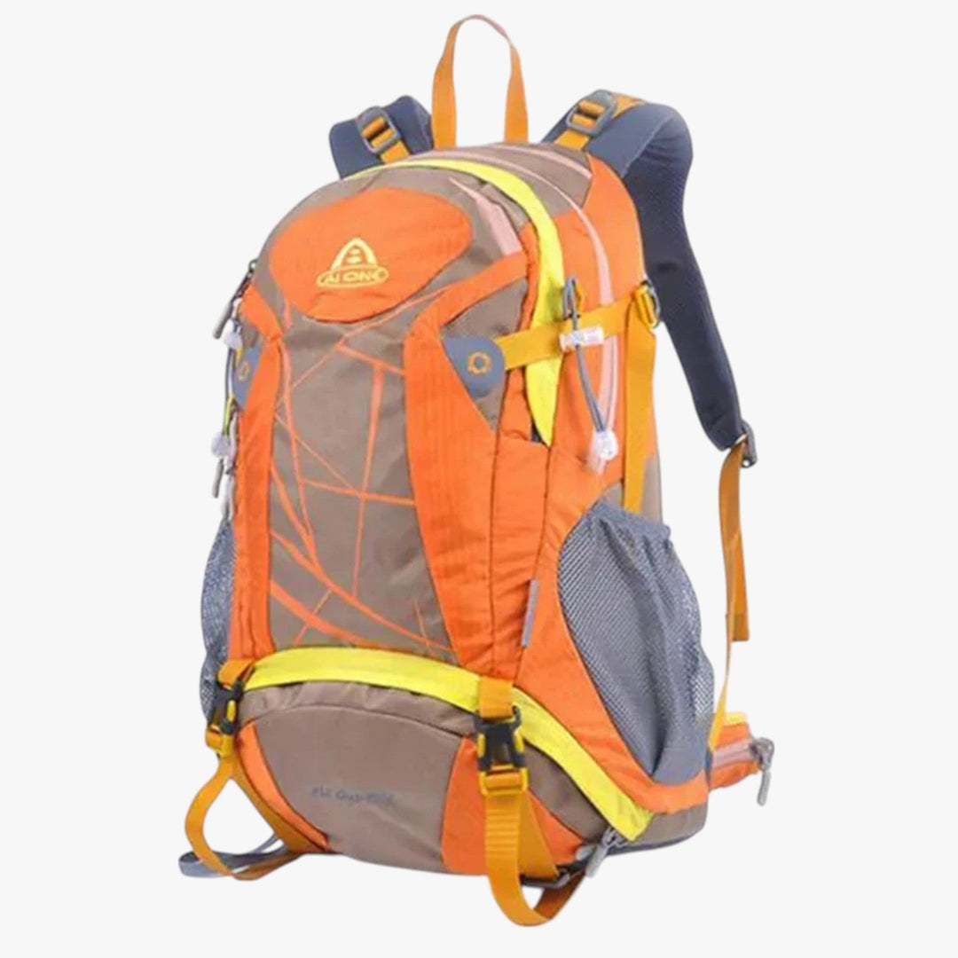 Zaino da trekking 30-40L, compatto e funzionale, perfetto come daypack sportivo in natura.