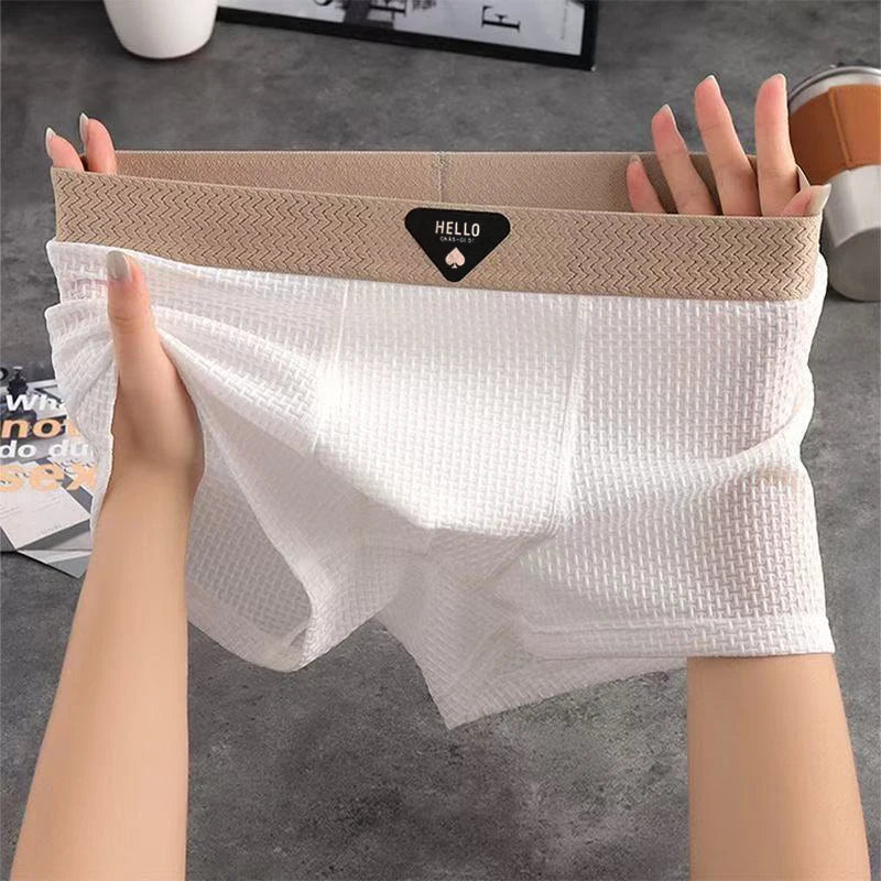 Confezione 4 boxer uomo in poliestere elastan, biancheria intima comoda e duratura per lui.