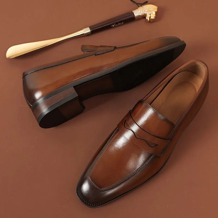 Mocassini Downtown: scarpe da uomo classiche, ideali per un outfit casual chic. Comode e di tendenza per ogni stagione.