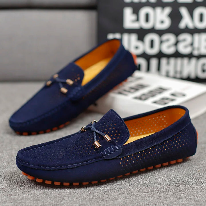 Mocassini eleganti uomo marroni, con tomaia traspirante e soletta comfort. Ideali per primavera/estate.
