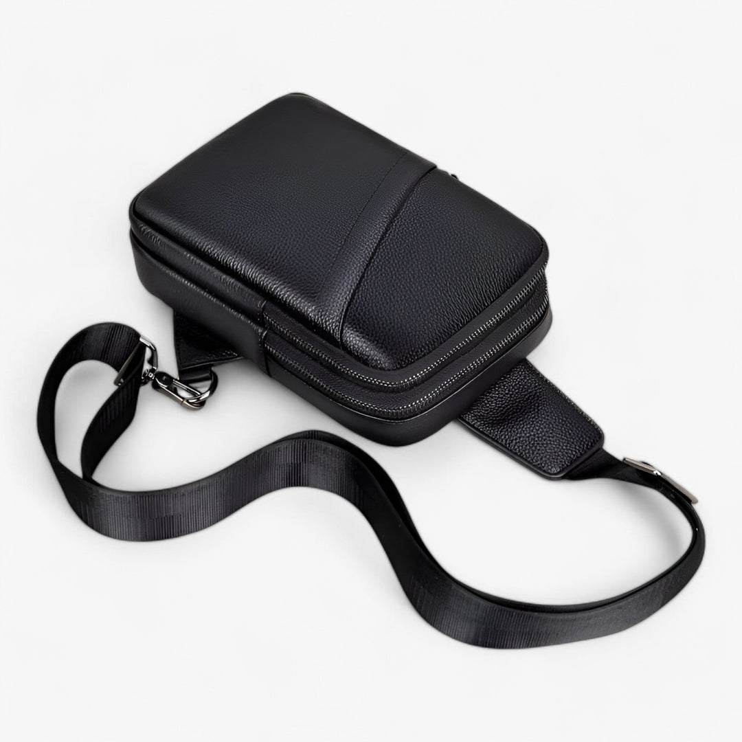 Borsa monospalla unisex in sintetico resistente, ideale per viaggio o uso quotidiano. Organizzazione ottimale.
