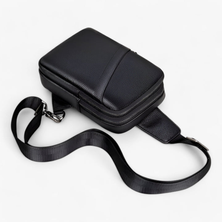 Borsa monospalla unisex in sintetico resistente, ideale per viaggio o uso quotidiano. Organizzazione ottimale.