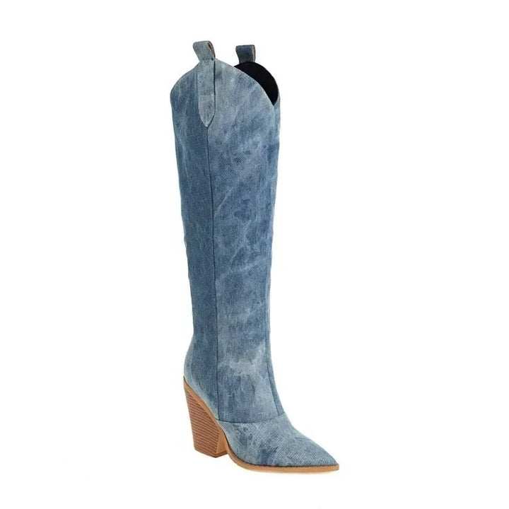 Stivali donna blu stile cowboy, tacco alto e design audace. Perfetti per outfit eleganti e versatili.