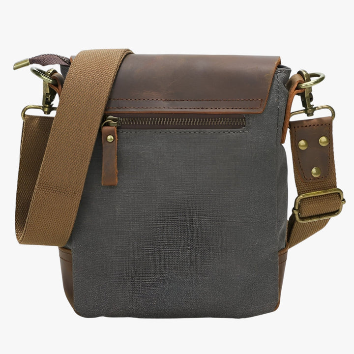 Borsa messenger Assisi kaki versatile con tracolla regolabile, design unico per un look casual-chic.