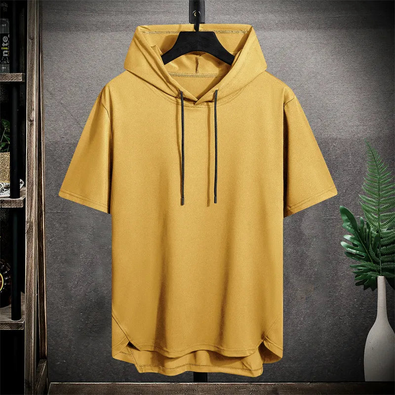 Felpa sportiva uomo con cappuccio, leggera e traspirante per allenamento fitness e activewear.