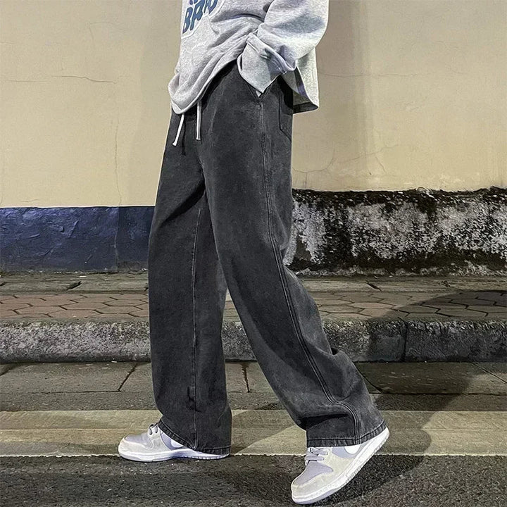 Jeans uomo larghi blu, un must-have per la moda streetwear e un look rilassato ma stiloso.