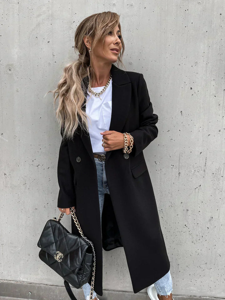 Cappotto lungo invernale donna, disponibile in colori come khaki, beige e nero.