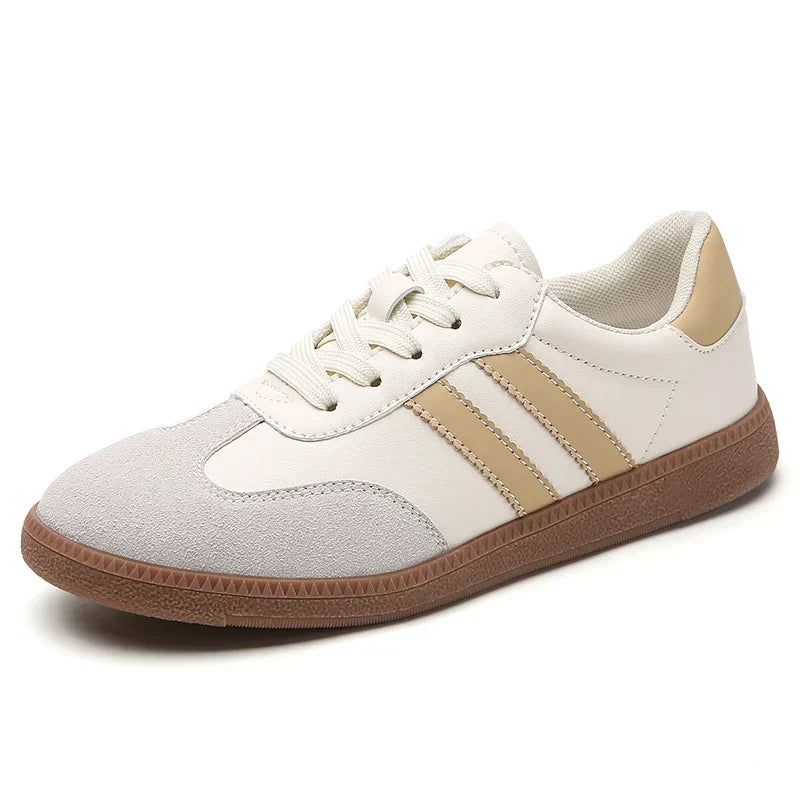Comode sneakers basse da donna, scarpe versatili per passeggio e look casual quotidiano. [[lstfy-media:9]]