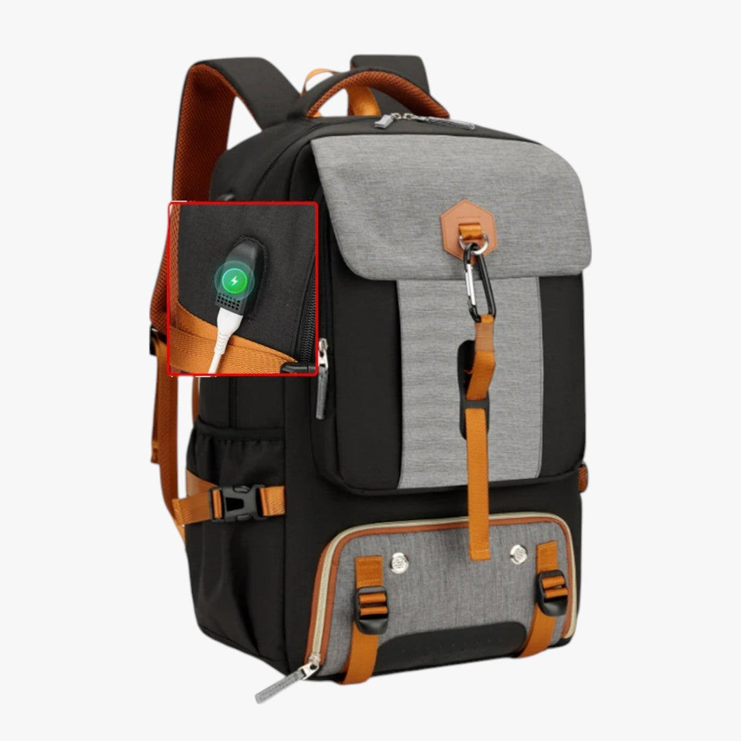Zaino quotidiano uomo, modello capiente e multicolore, con tasche esterne e chiusure robuste.