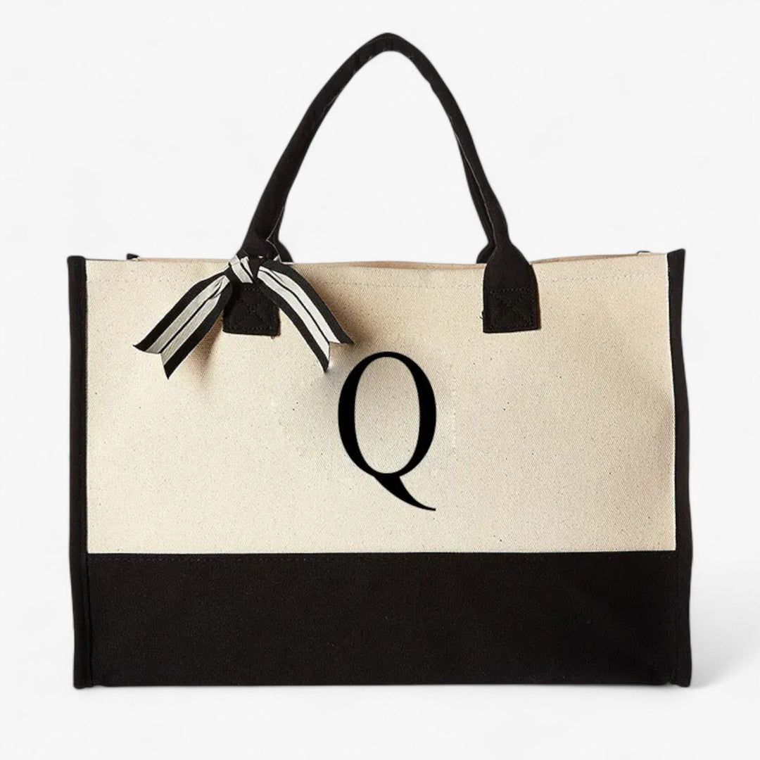 Borsa grande da donna in tessuto, beige e nera. Tote personalizzata con iniziale per uno stile unico.