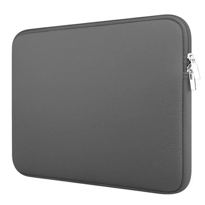 Sleeve protettiva imbottita e resistente per notebook 13-15.6 pollici. Perfetta per la protezione quotidiana del tuo PC.