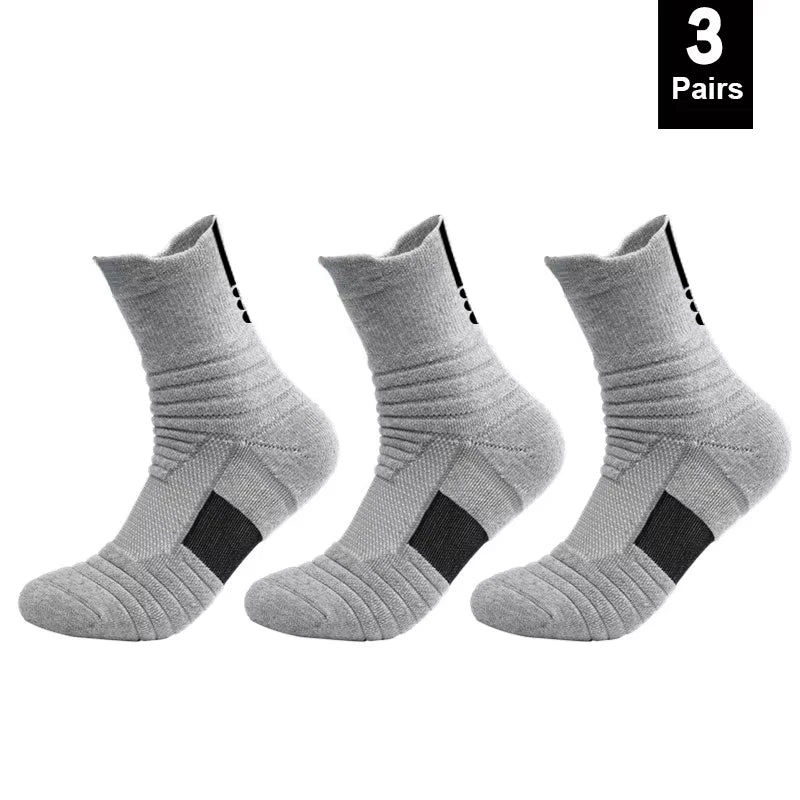 Calze in cotone antiscivolo per uomo, ideali per calcio e allenamento. Ottima stabilità.