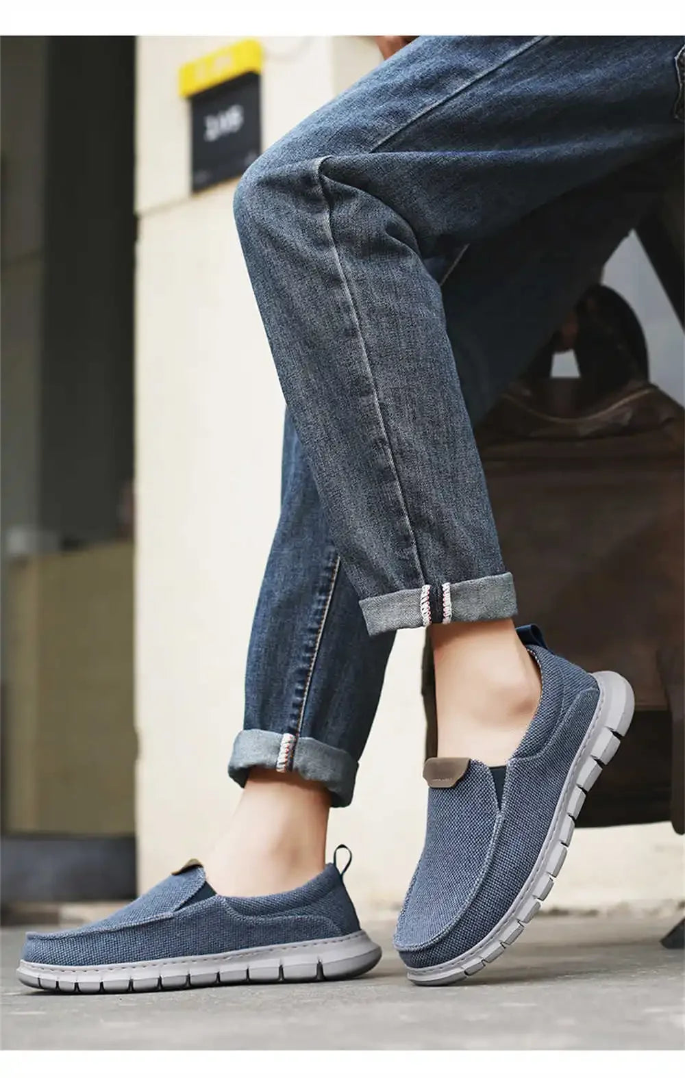 Mocassini uomo casual slip-on, design leggero e materiale traspirante per l'estate.